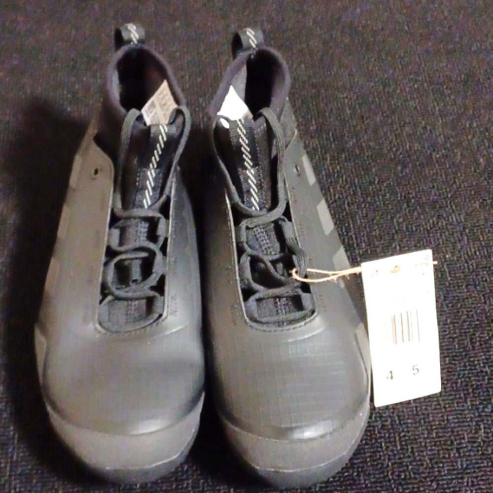Adidas The Gravel Cycling Shoes Men's Size 4 Triple Black FZ5446